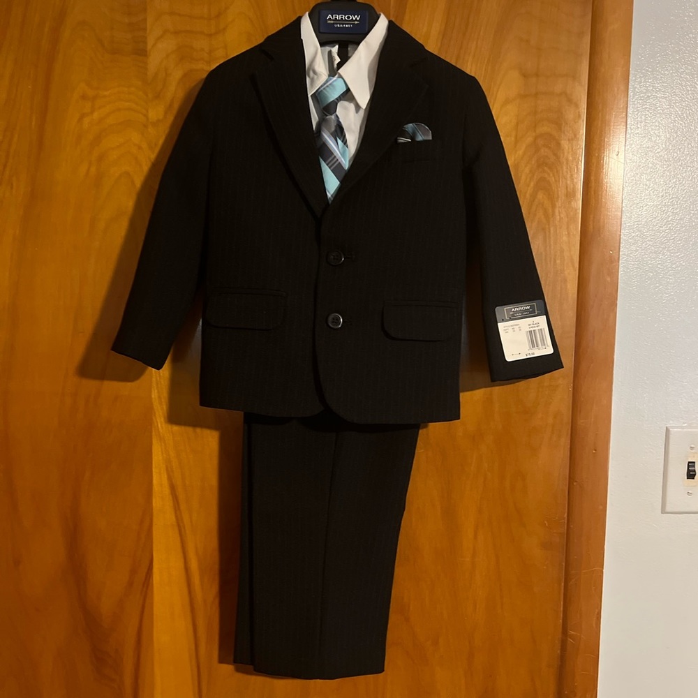 Arrow 4 piece black toddler suit